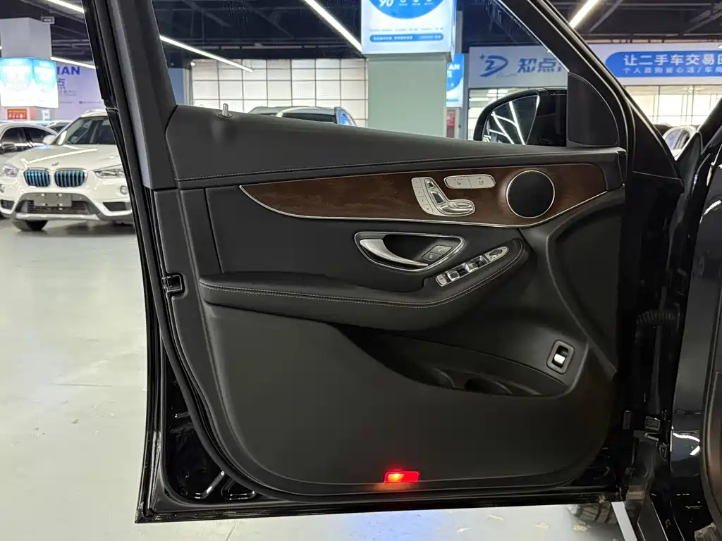 Mercedes-Benz GLC — миниатюра 7