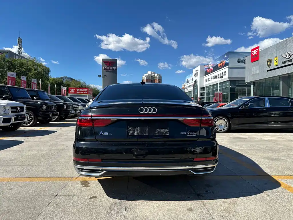 Audi A8 — миниатюра 5