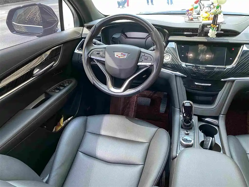 Cadillac XT6 — миниатюра 11