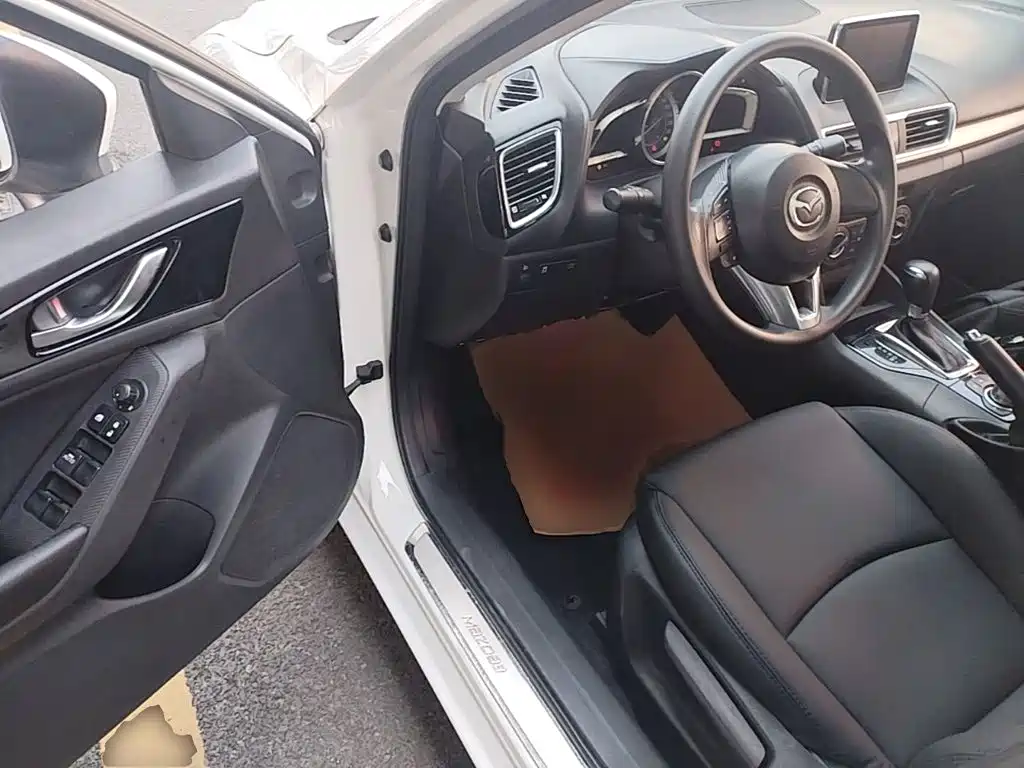 Mazda 3 Axela — миниатюра 16