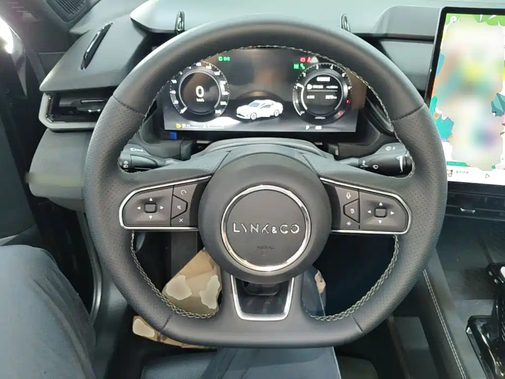 Lynk & Co 03 — миниатюра 11