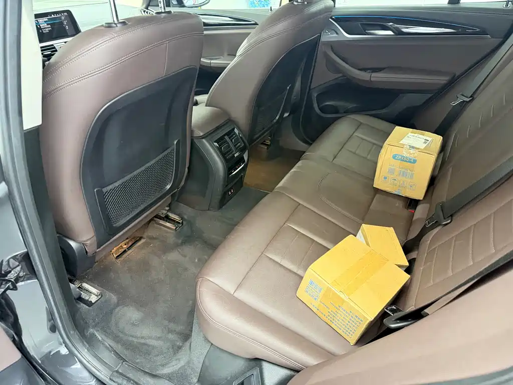 BMW iX3 — миниатюра 11