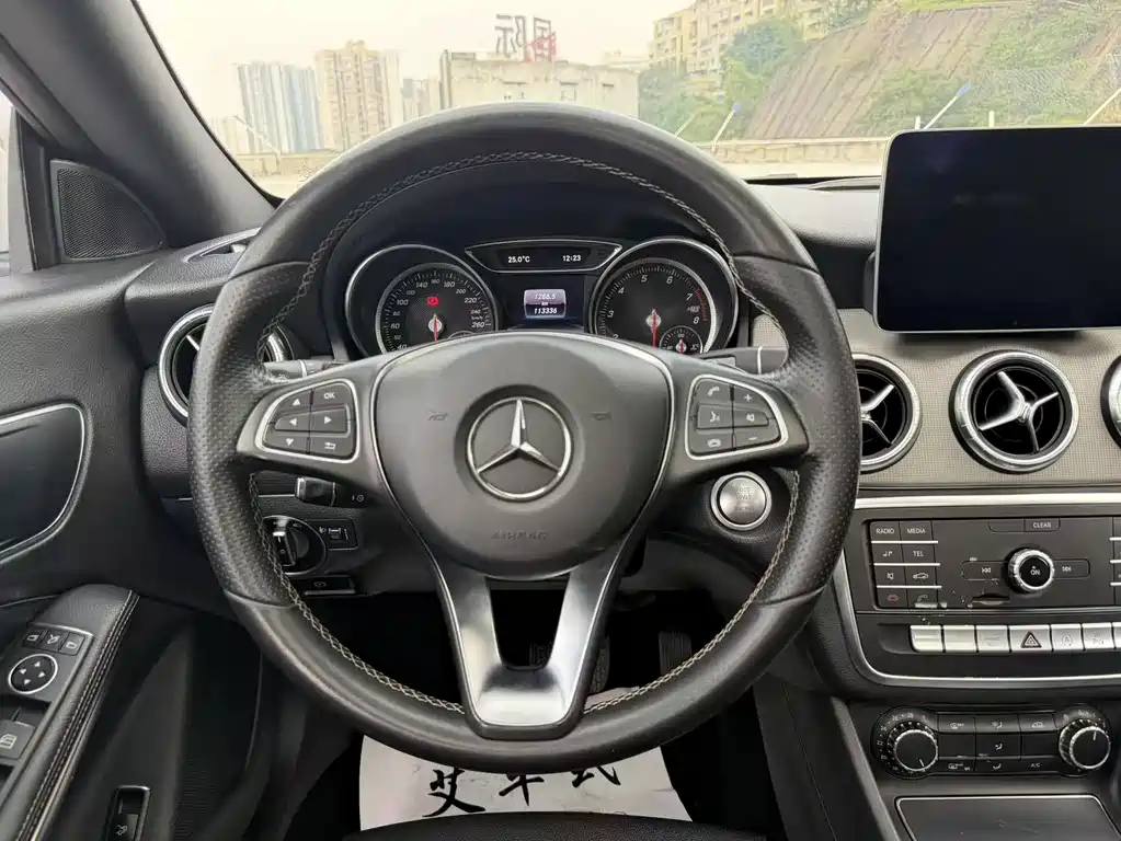 Mercedes-Benz CLA (Import) — миниатюра 8