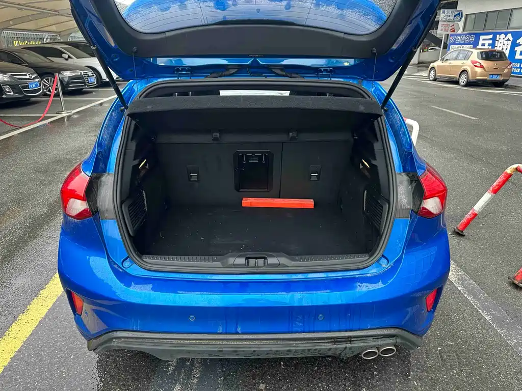 Ford Focus — миниатюра 15