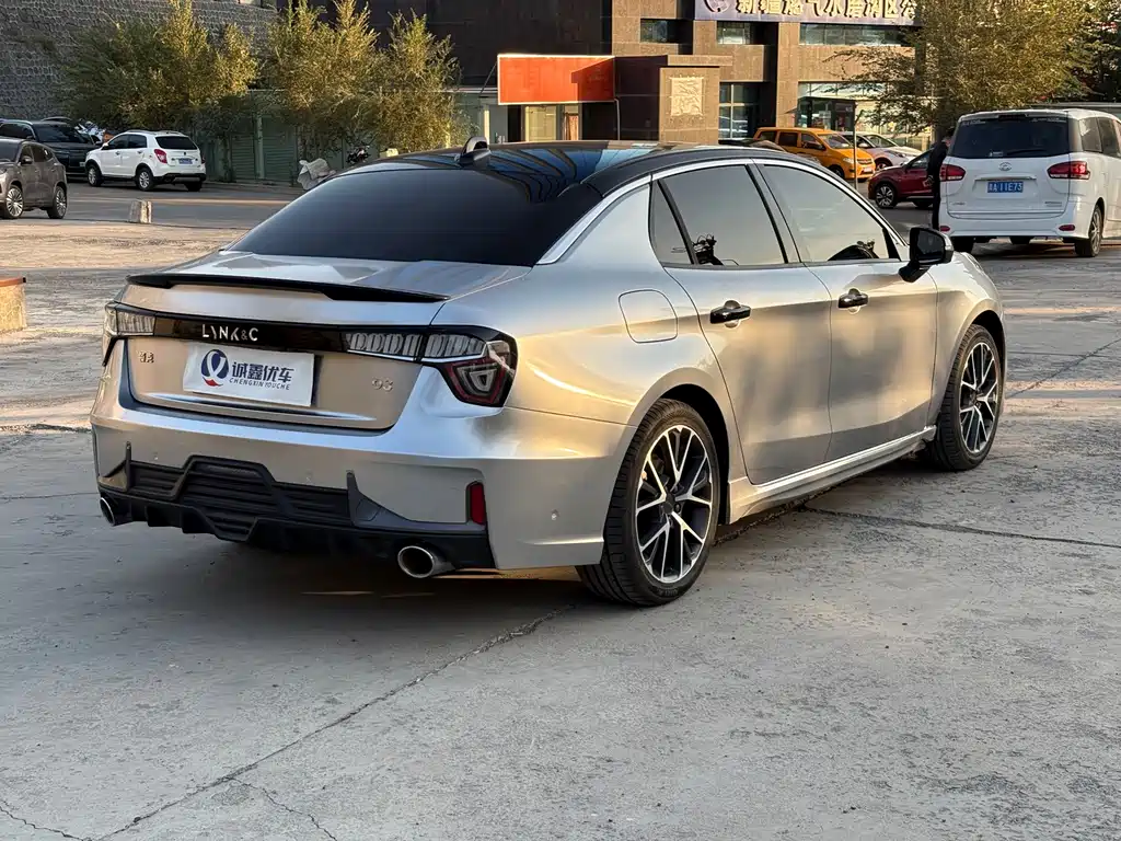 Lynk & Co 03 — миниатюра 8