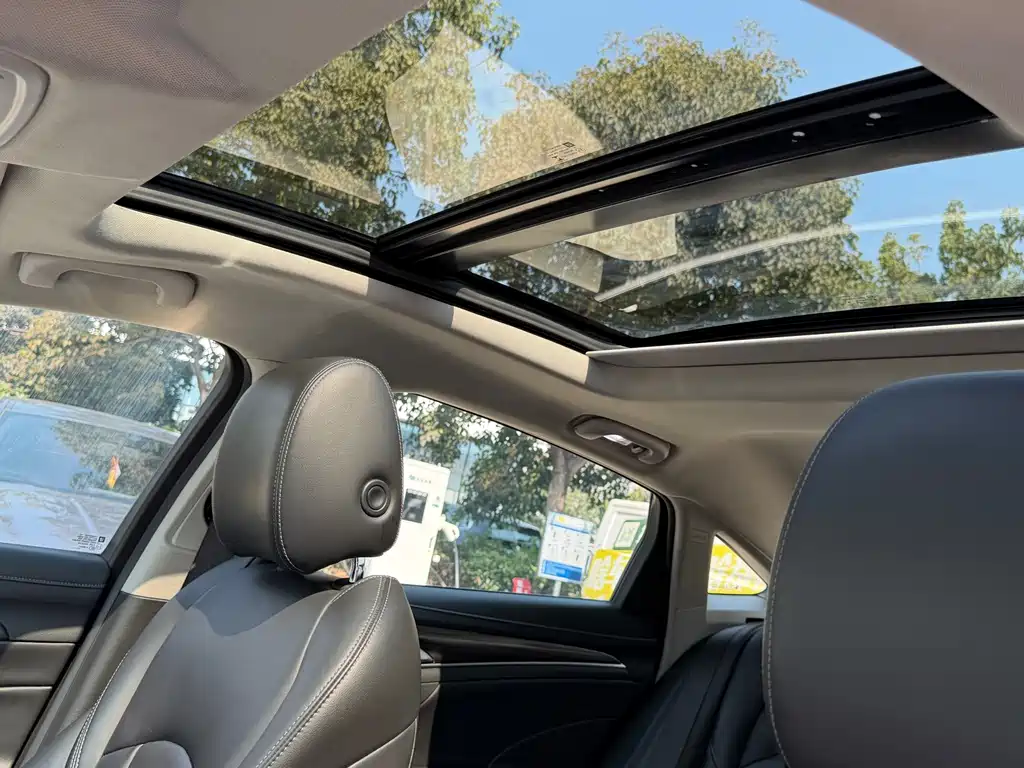 Buick LaCrosse — миниатюра 19
