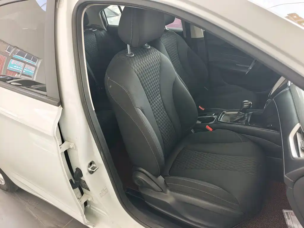 Roewe i5 — миниатюра 25