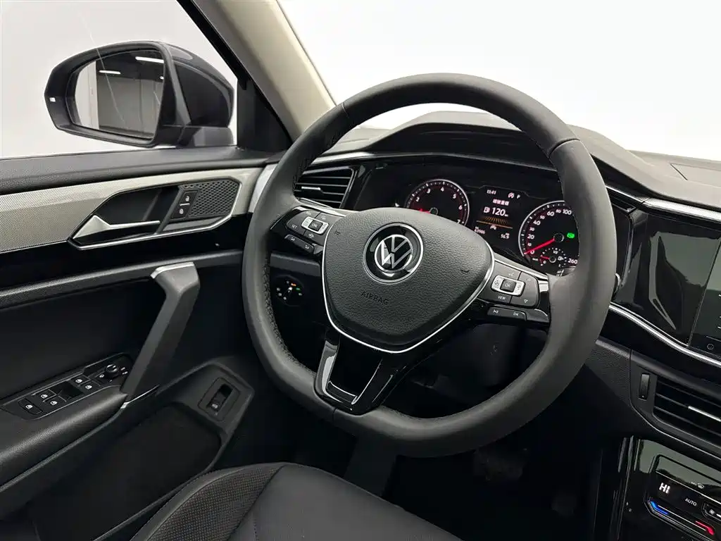Volkswagen Tayron 2021 330TSI Luxury Smart Connect