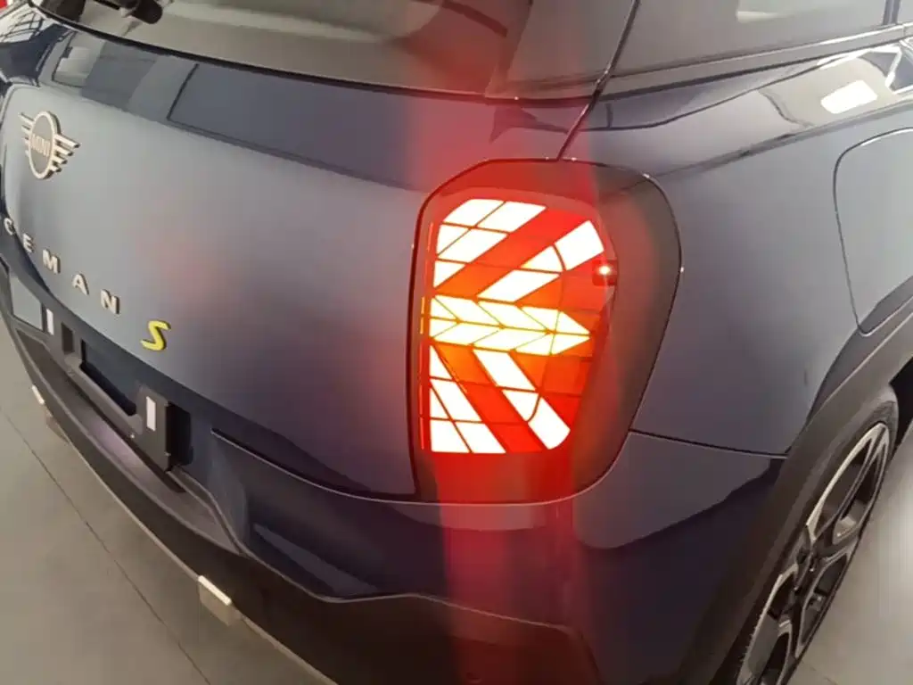 MINI MINI ACEMAN EV — миниатюра 8