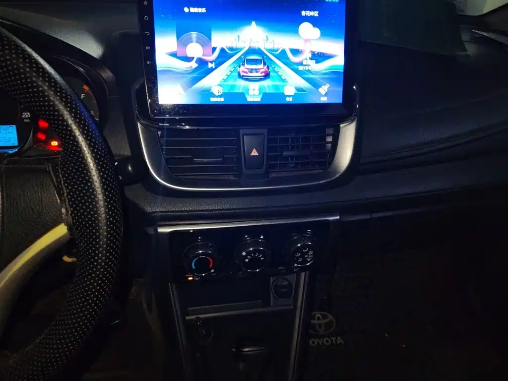 Toyota Yaris L — миниатюра 14