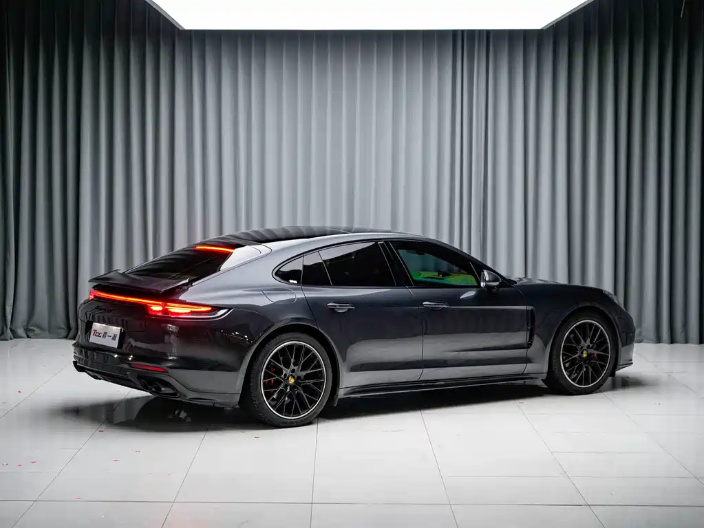 Porsche Panamera — миниатюра 6