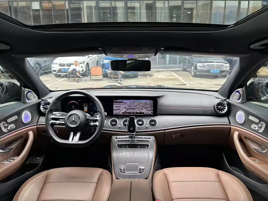 MERCEDES-BENZ E CLASS