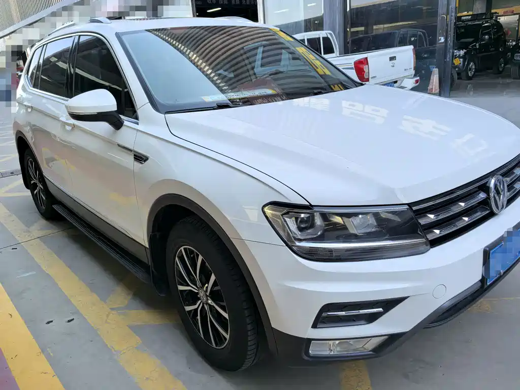 Volkswagen Tiguan L — миниатюра 3