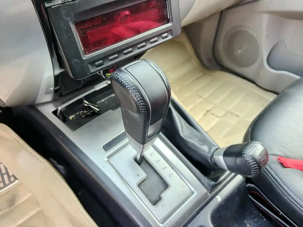 Mitsubishi Pajero Sport — миниатюра 14