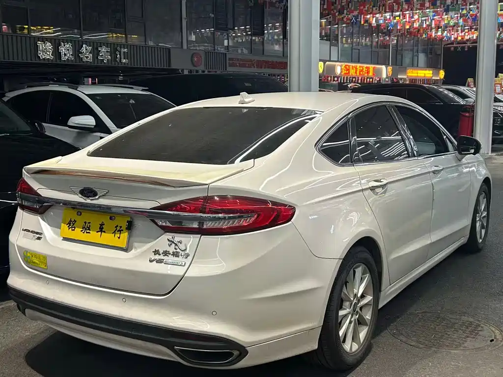 Ford Mondeo — миниатюра 7
