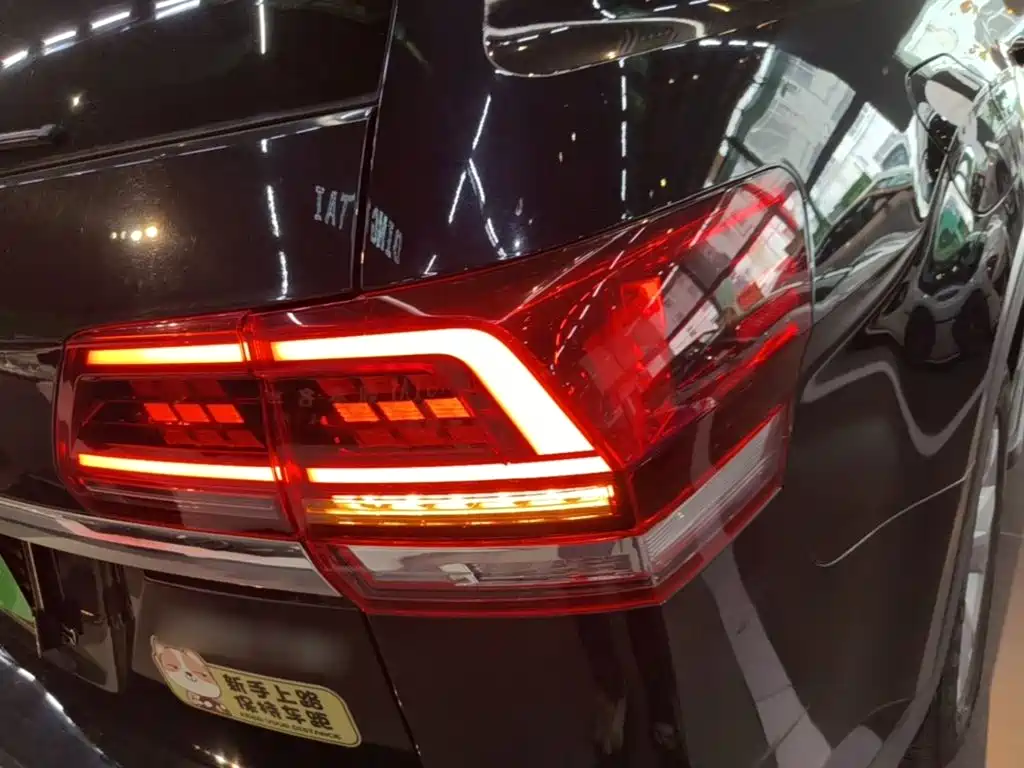 Volkswagen Teramont — миниатюра 8