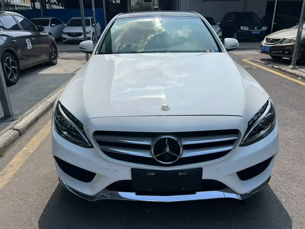Mercedes-Benz C-Class — миниатюра 2