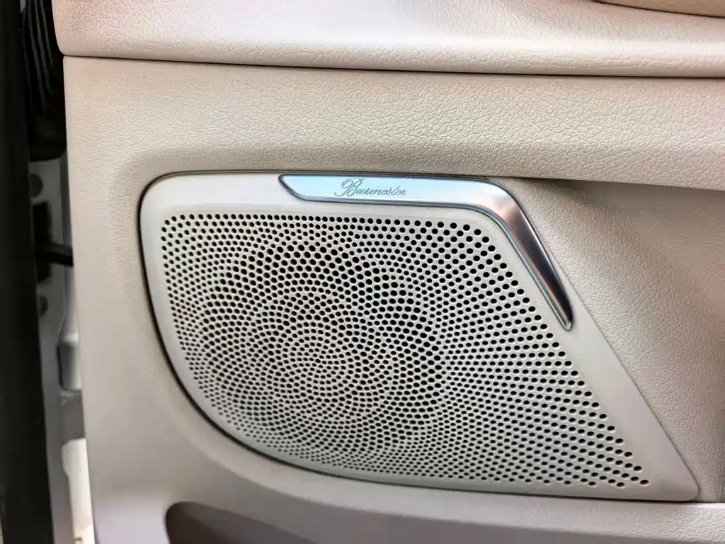 Mercedes-Benz V-Class — миниатюра 10