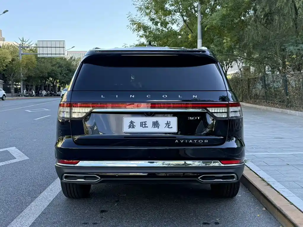 Lincoln Aviator — миниатюра 19