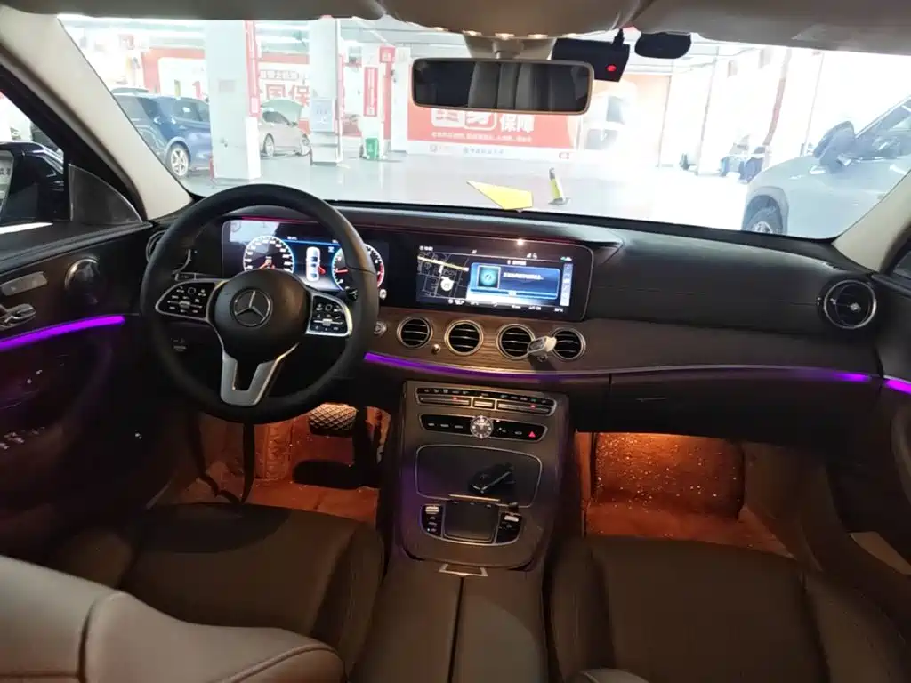 Mercedes-Benz E-Class — миниатюра 13