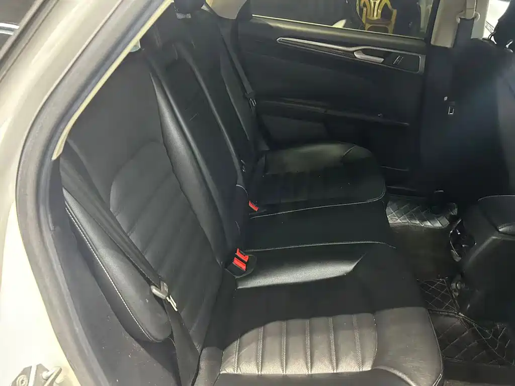 Ford Mondeo — миниатюра 13