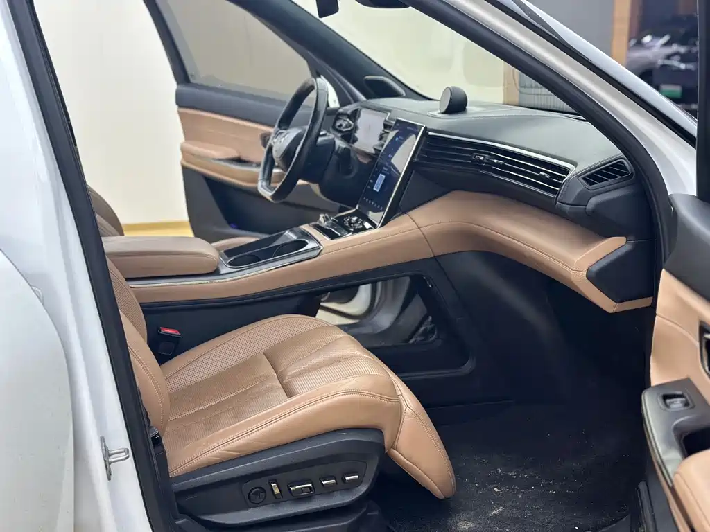 NIO ES8 — миниатюра 11