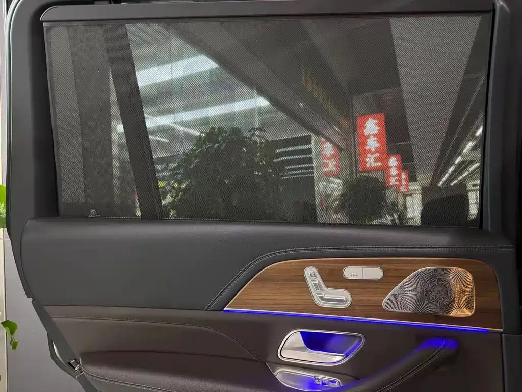 Mercedes-Benz GLS — миниатюра 14