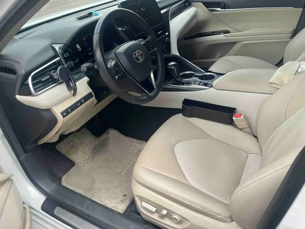 Toyota Camry — миниатюра 17