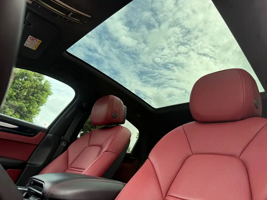 Porsche Cayenne — миниатюра 16