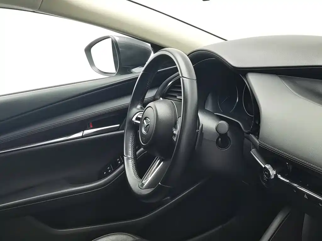 Mazda 3 Axela — миниатюра 22
