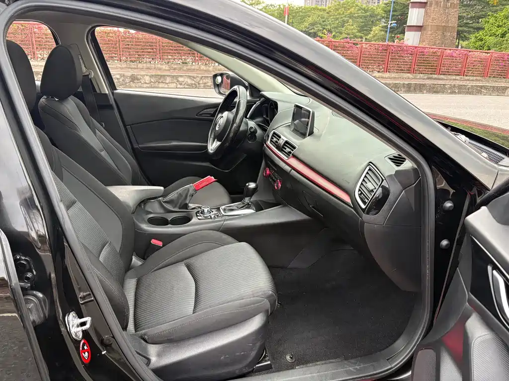 Mazda 3 Axela — миниатюра 15