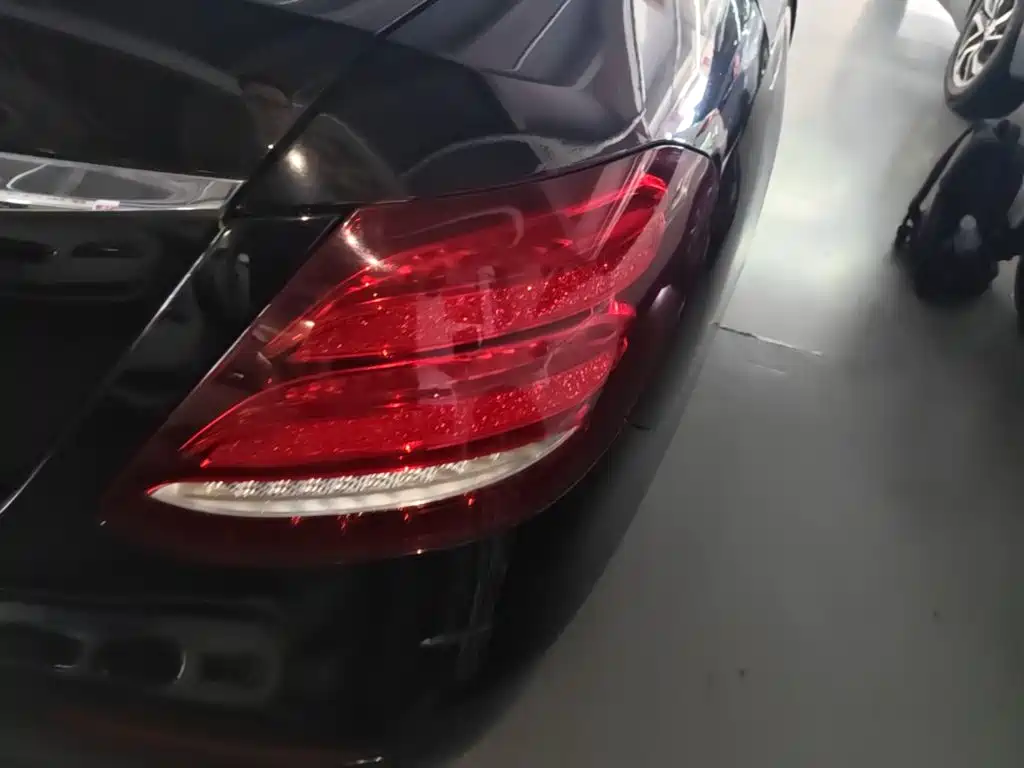 Mercedes-Benz E-Class — миниатюра 8