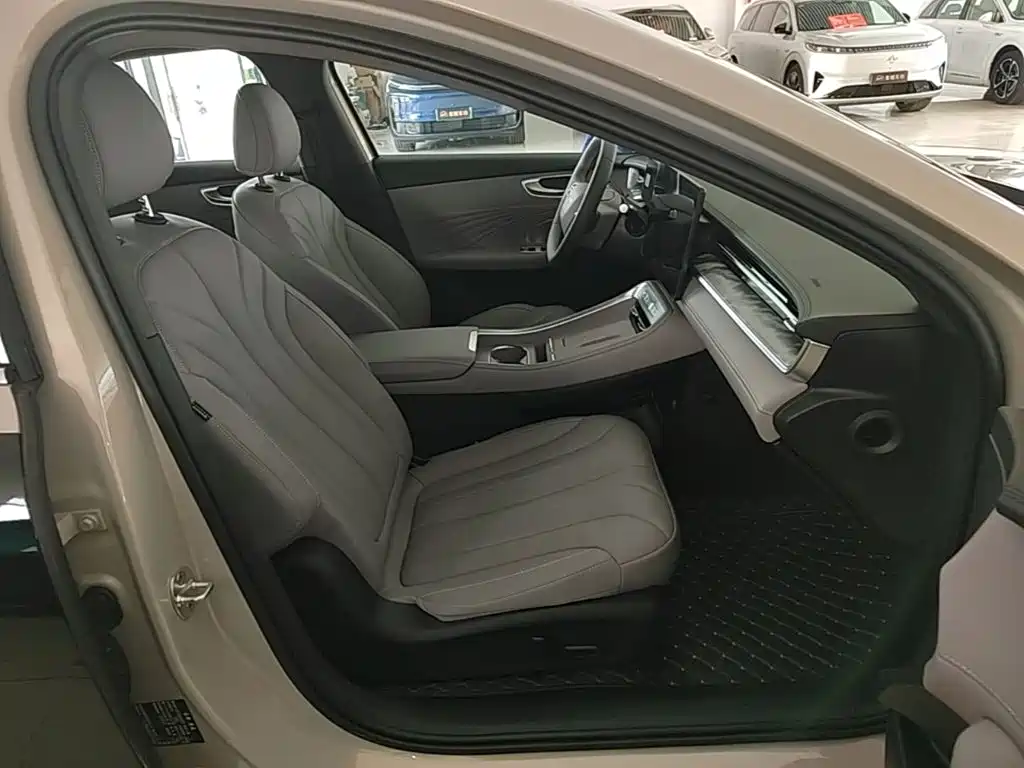 Roewe M7 DMH — миниатюра 25