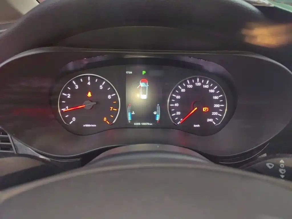 BYD MAX — миниатюра 4