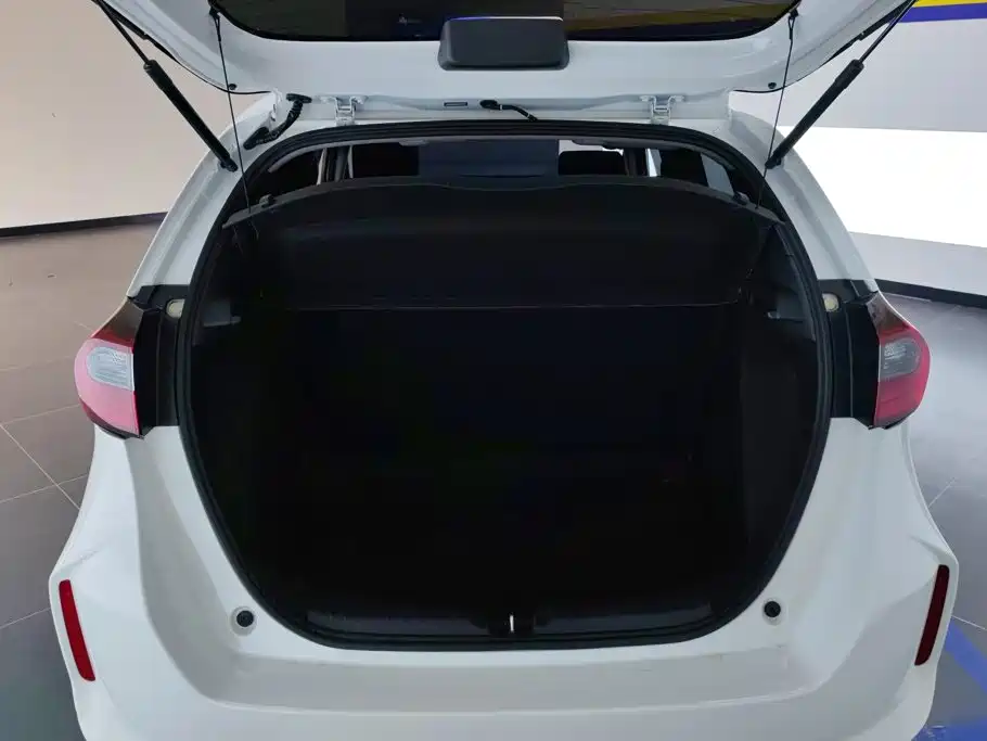 Honda Fit — миниатюра 4