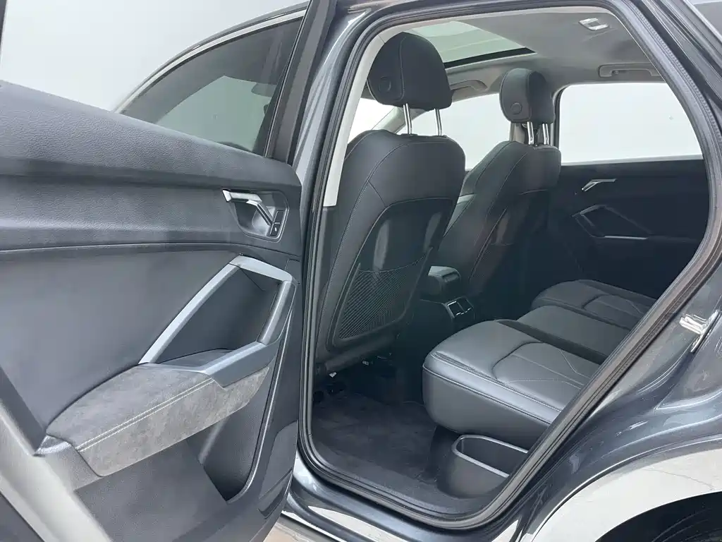 Audi Q3 Sportback — миниатюра 16