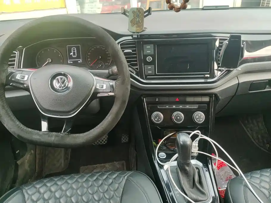 Volkswagen T-Roc — миниатюра 12