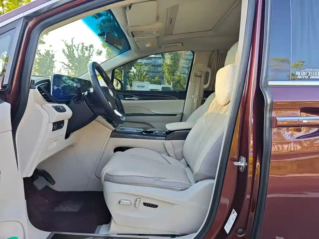 Buick GL8 — миниатюра 4