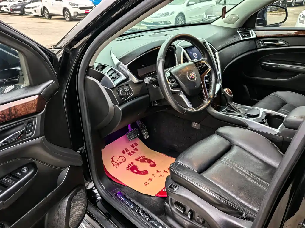 Cadillac SRX — миниатюра 11