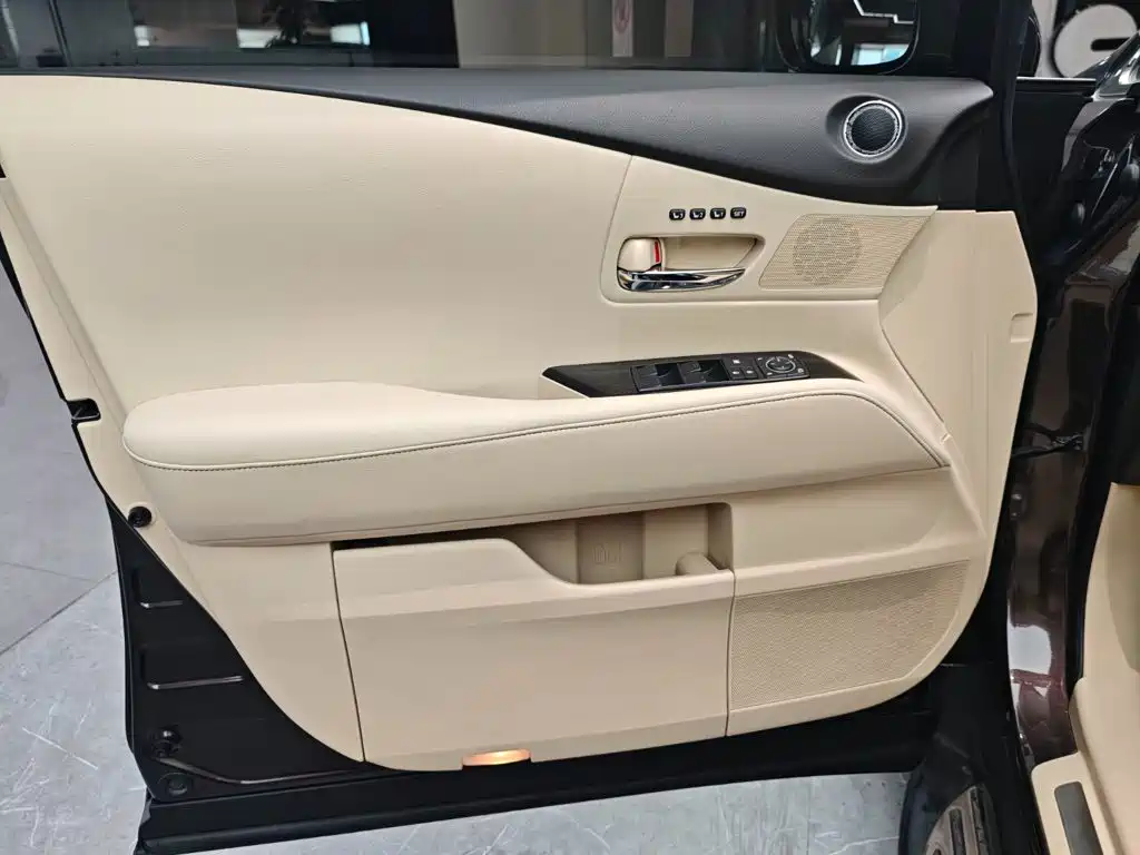 Lexus RX Classic — миниатюра 5
