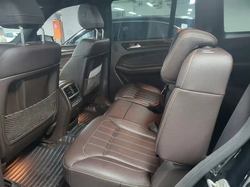 Mercedes-Benz GLS — миниатюра 8