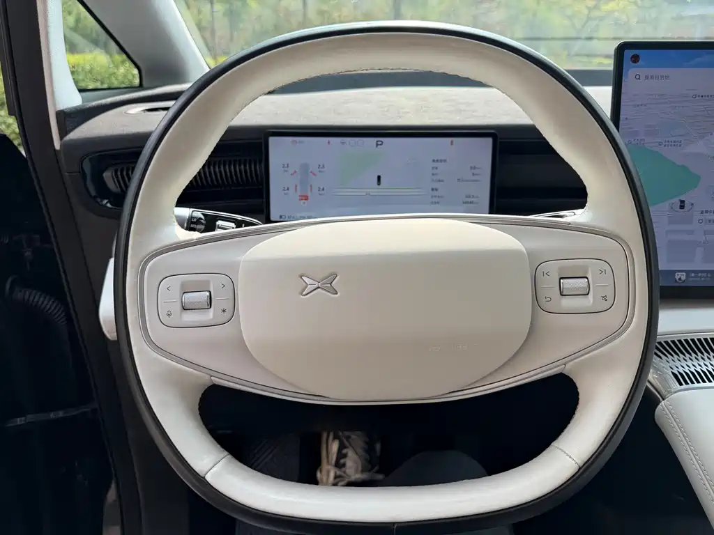 XPeng X9 — миниатюра 16