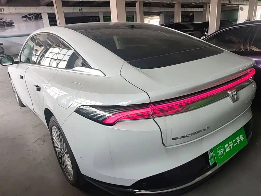 Buick Electra L7 — миниатюра 5