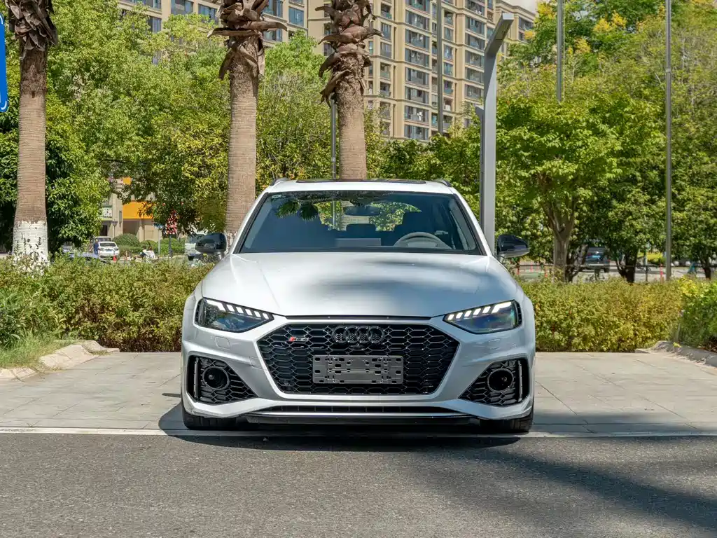 Audi RS 4 2024 RS4 Avant
