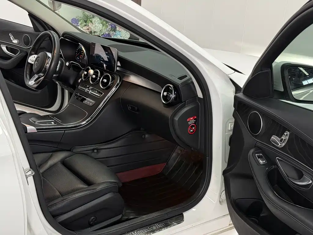 Mercedes-Benz C-Class — миниатюра 14