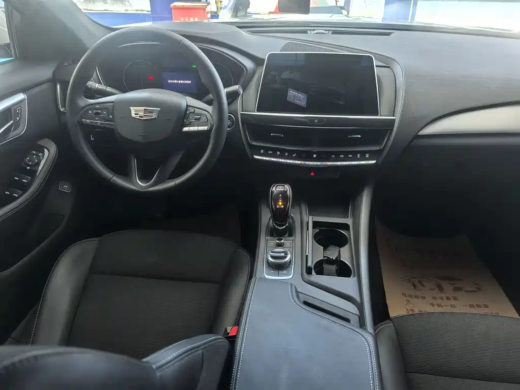 Cadillac CT5 — миниатюра 12