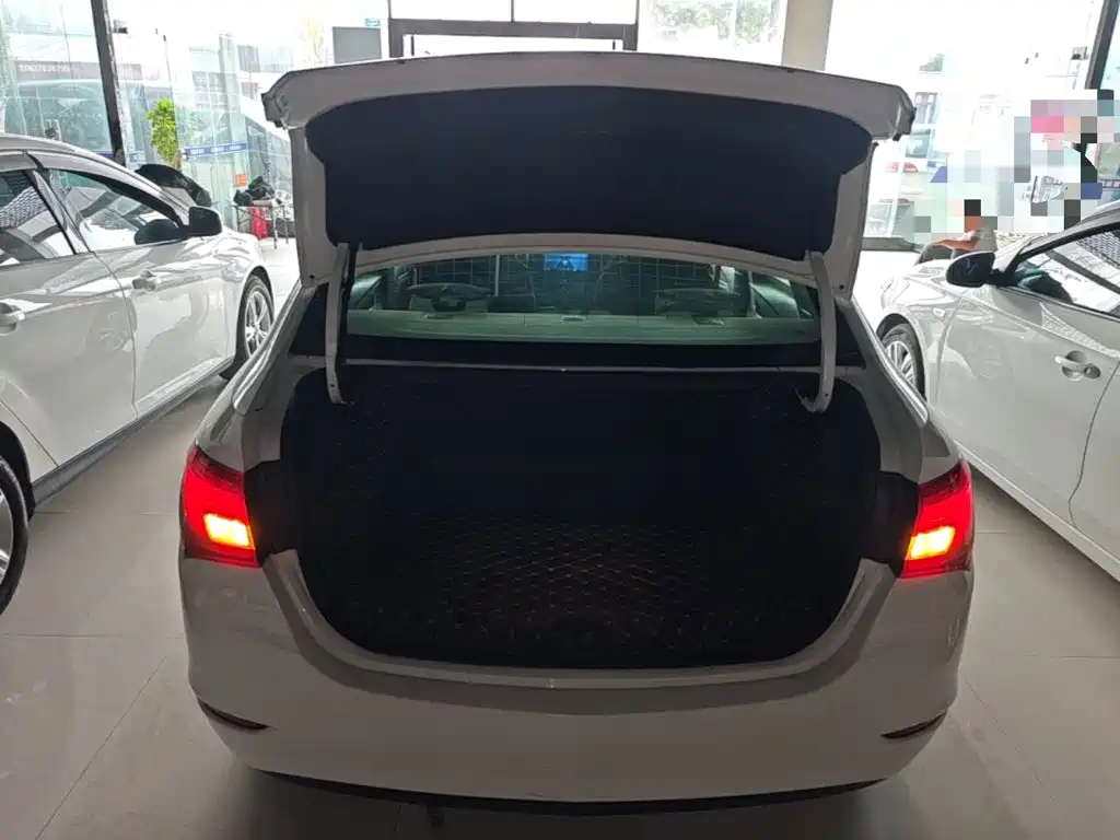 Buick Excelle — миниатюра 19