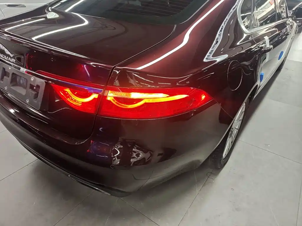 Jaguar XFL — миниатюра 8