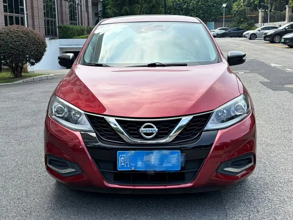 Nissan Tiida — миниатюра 2