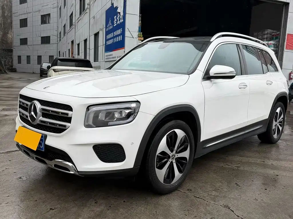 Mercedes-Benz GLB 2021